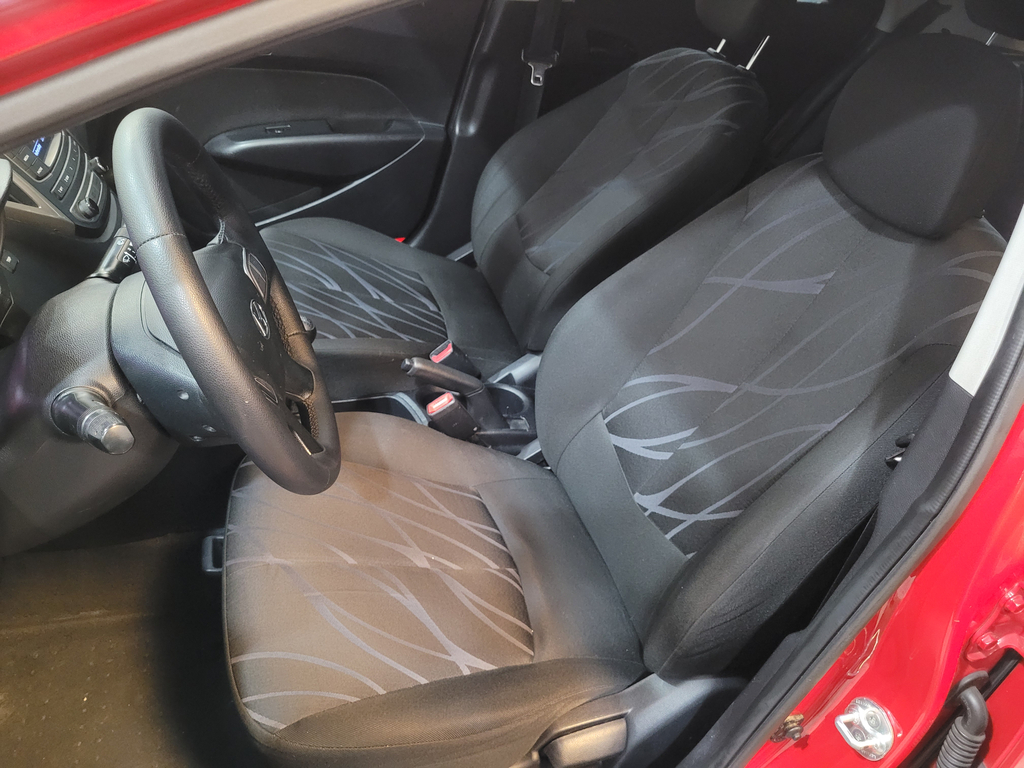 Hyundai HB20 Vermelho