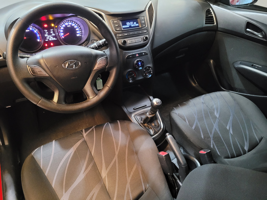 Hyundai HB20 Vermelho