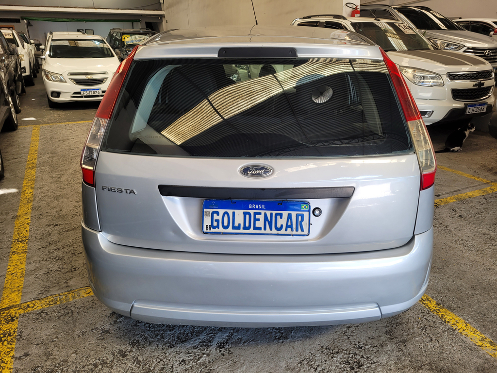 Ford Fiesta Hatch Prata