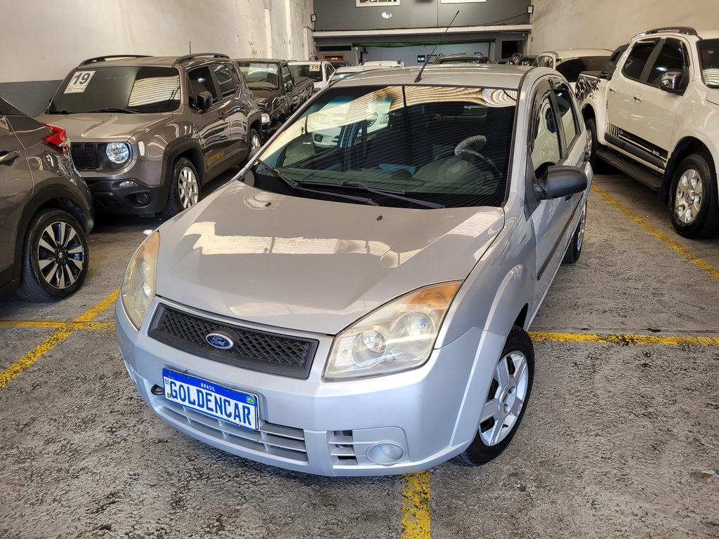 Ford Fiesta Hatch Prata