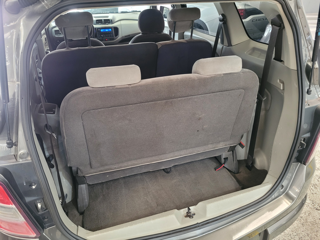 Chevrolet Spin Prata