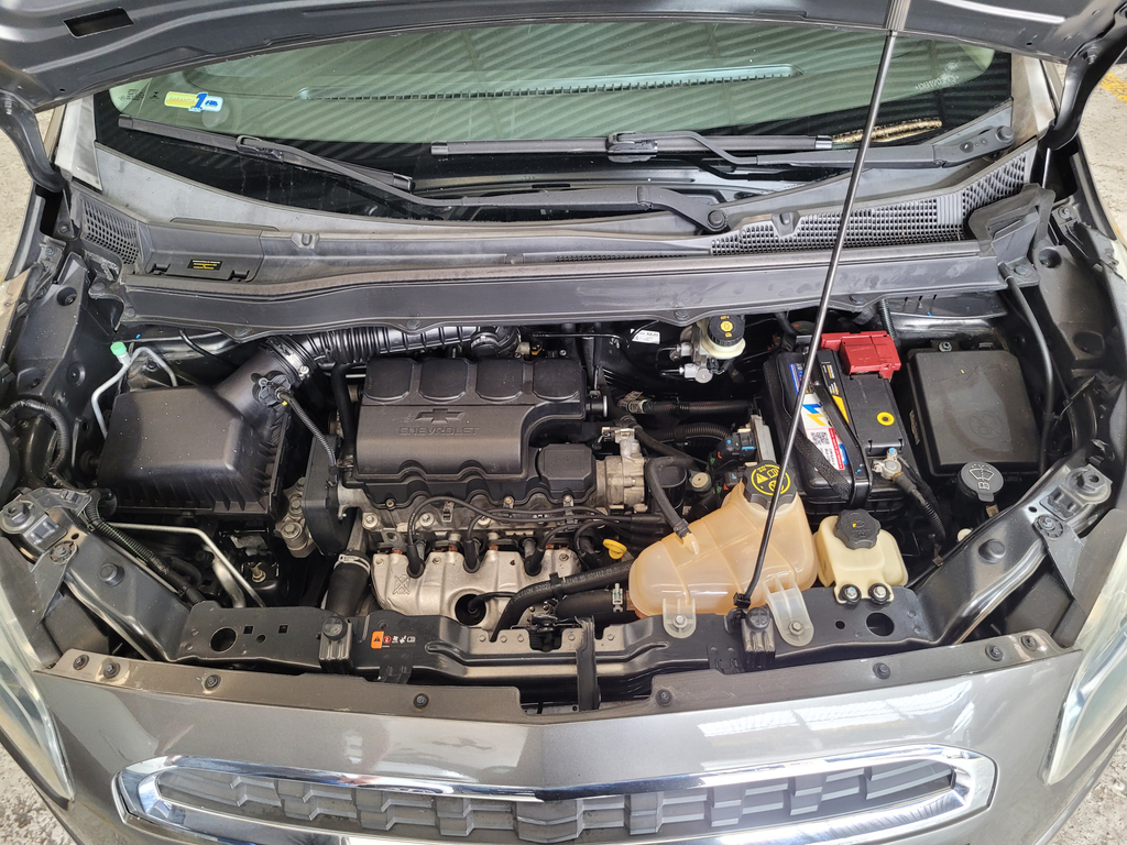 Chevrolet Spin Prata
