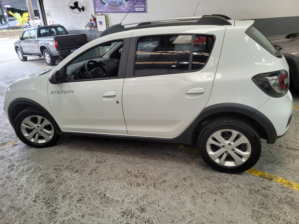 Renault Sandero Branco