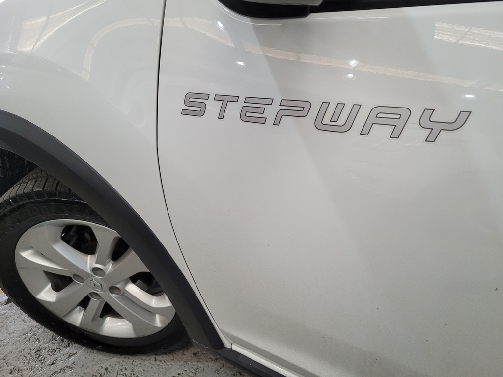 Renault Sandero Branco