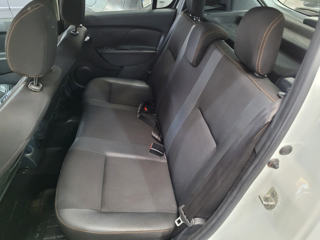 Renault Sandero Branco