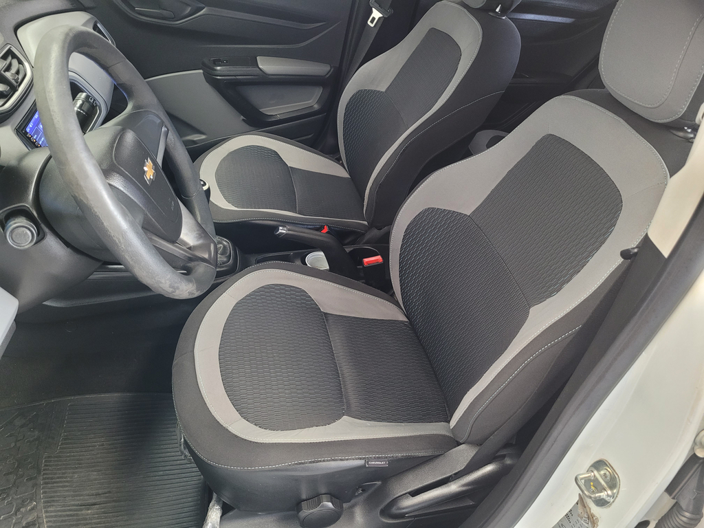 Chevrolet Onix Branco