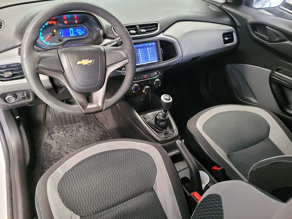 Chevrolet Onix Branco