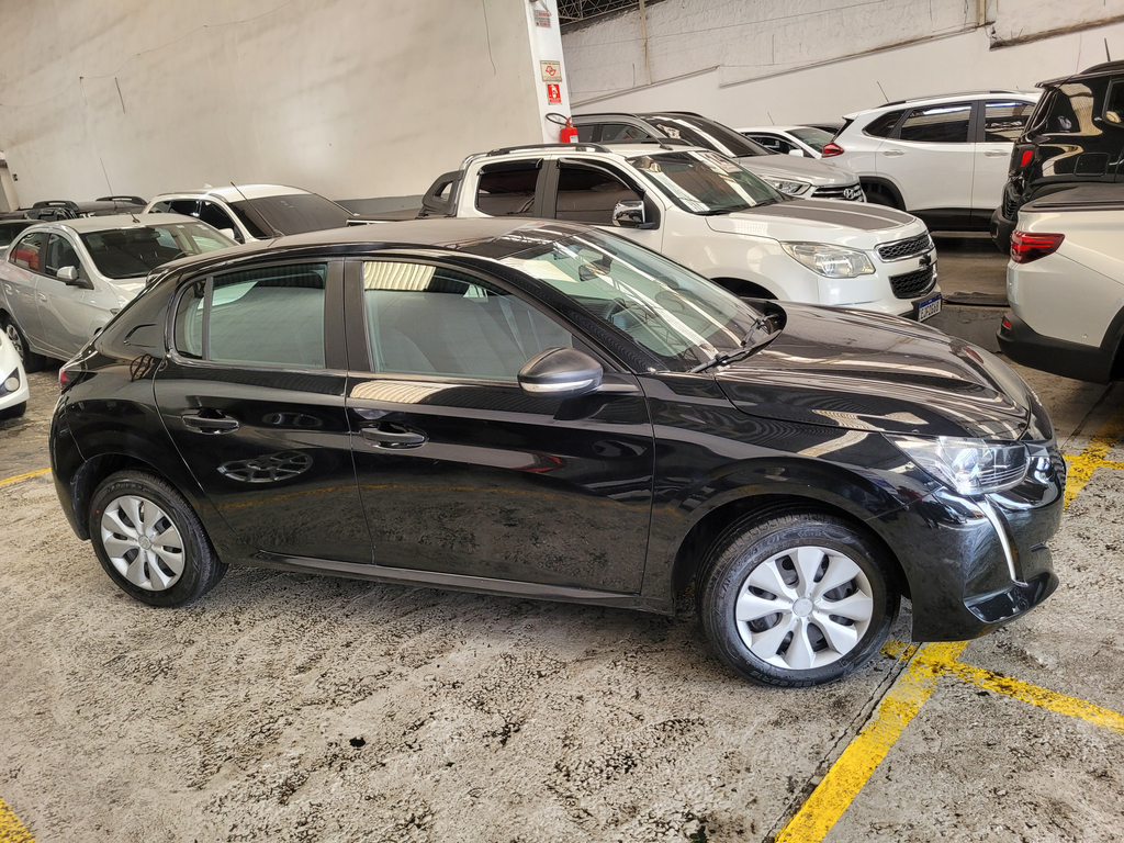 Peugeot 208 Preto