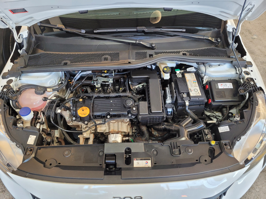 Peugeot 208 Branco
