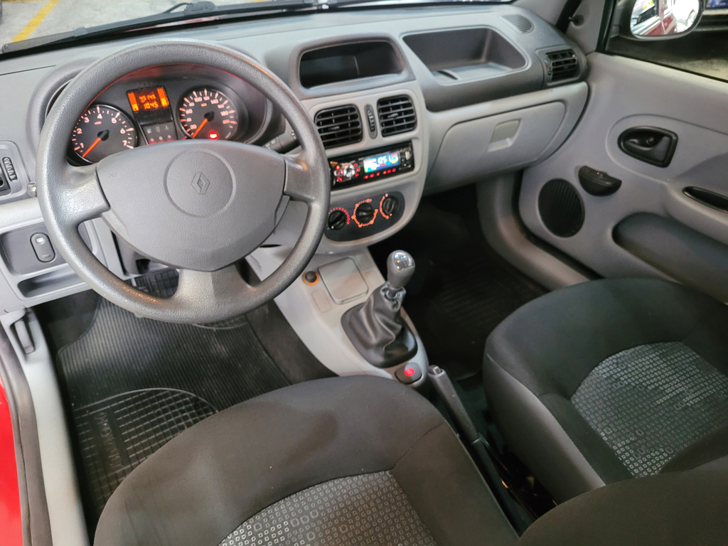 Renault Clio Vermelho