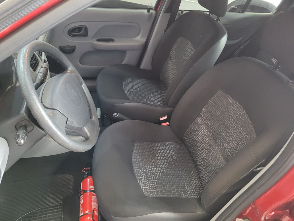 Renault Clio Vermelho