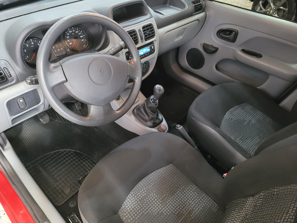 Renault Clio Vermelho