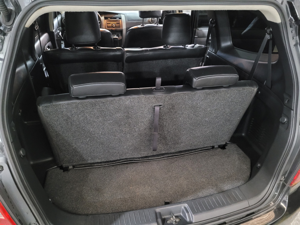 Nissan Grand Livina Preto