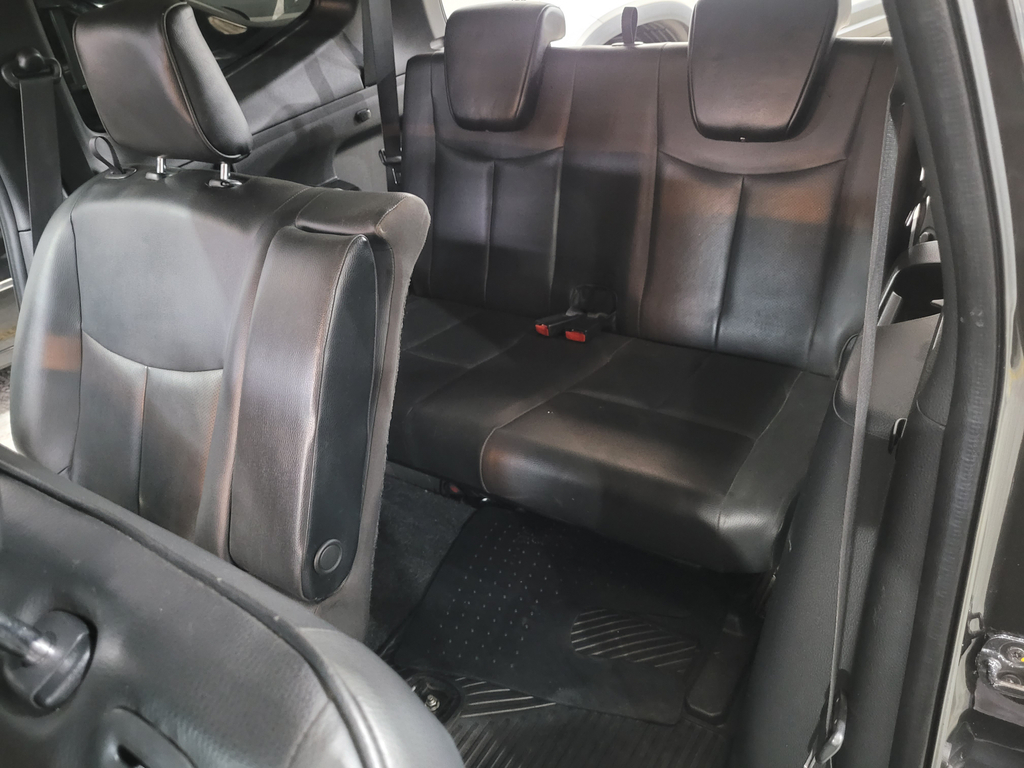 Nissan Grand Livina Preto