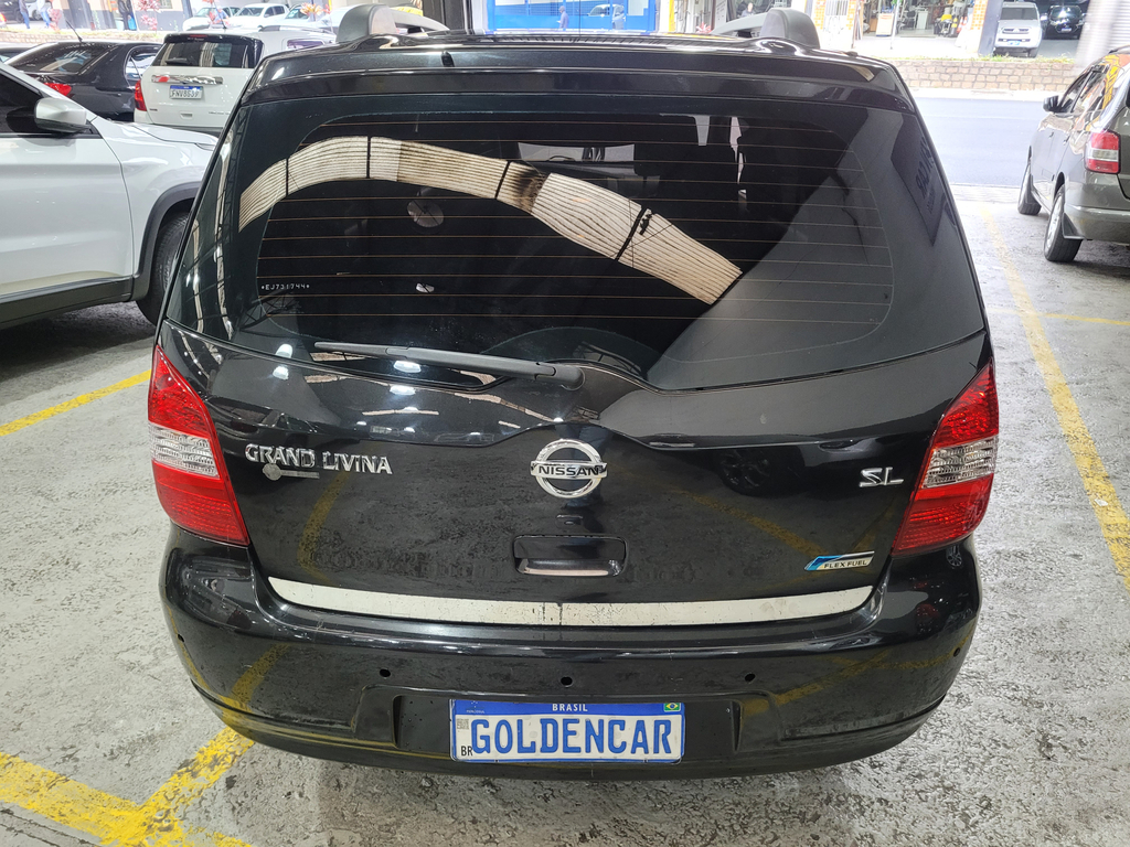 Nissan Grand Livina Preto