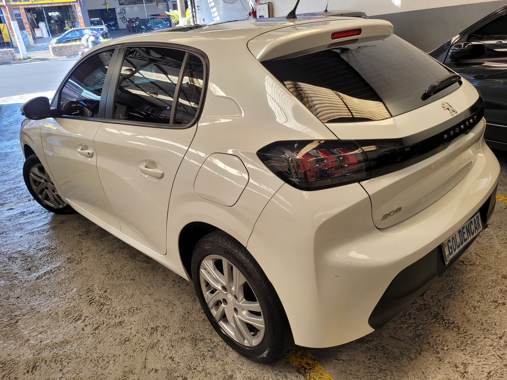 Peugeot 208 Branco