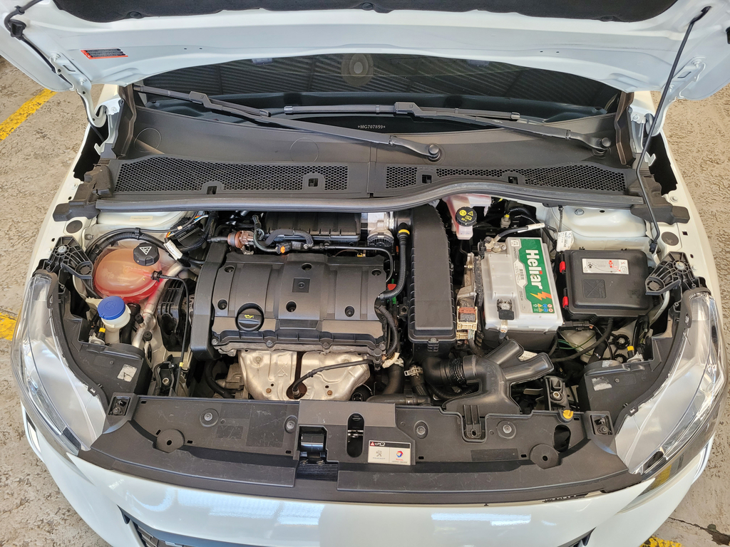 Peugeot 208 Branco
