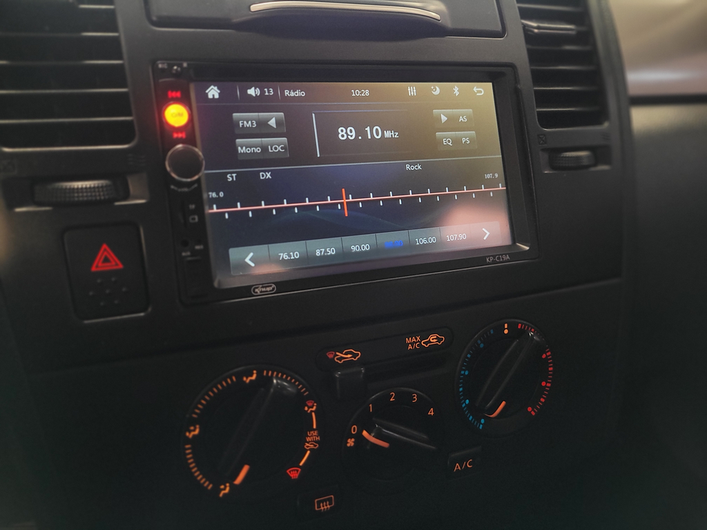 Nissan Tiida Prata