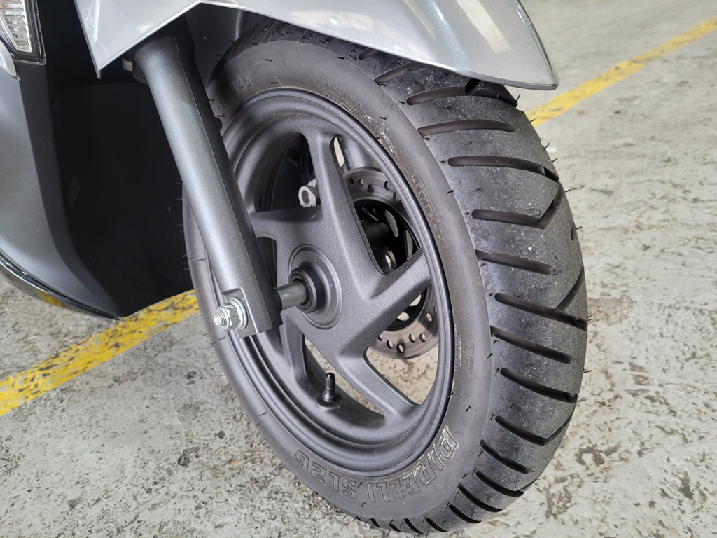 Honda ELITE Prata