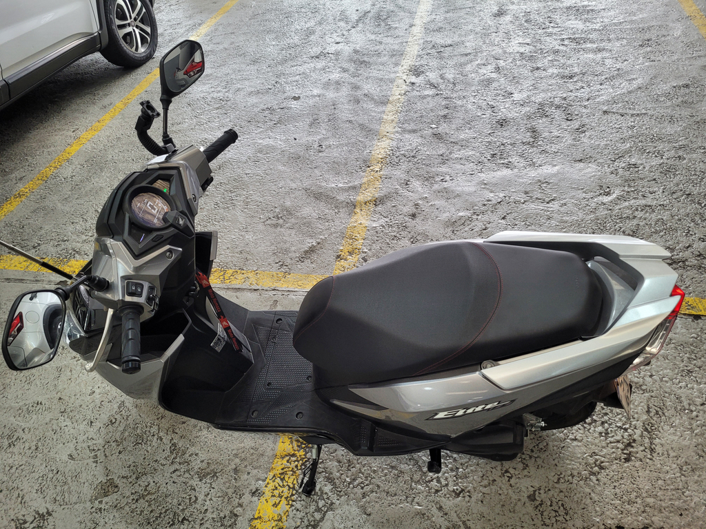 Honda ELITE Prata