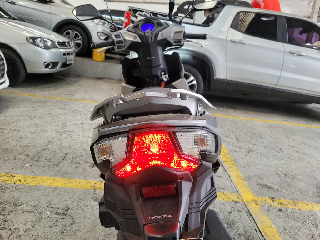 Honda ELITE Prata