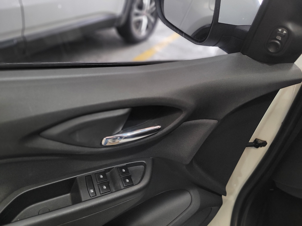 Chevrolet Onix Branco