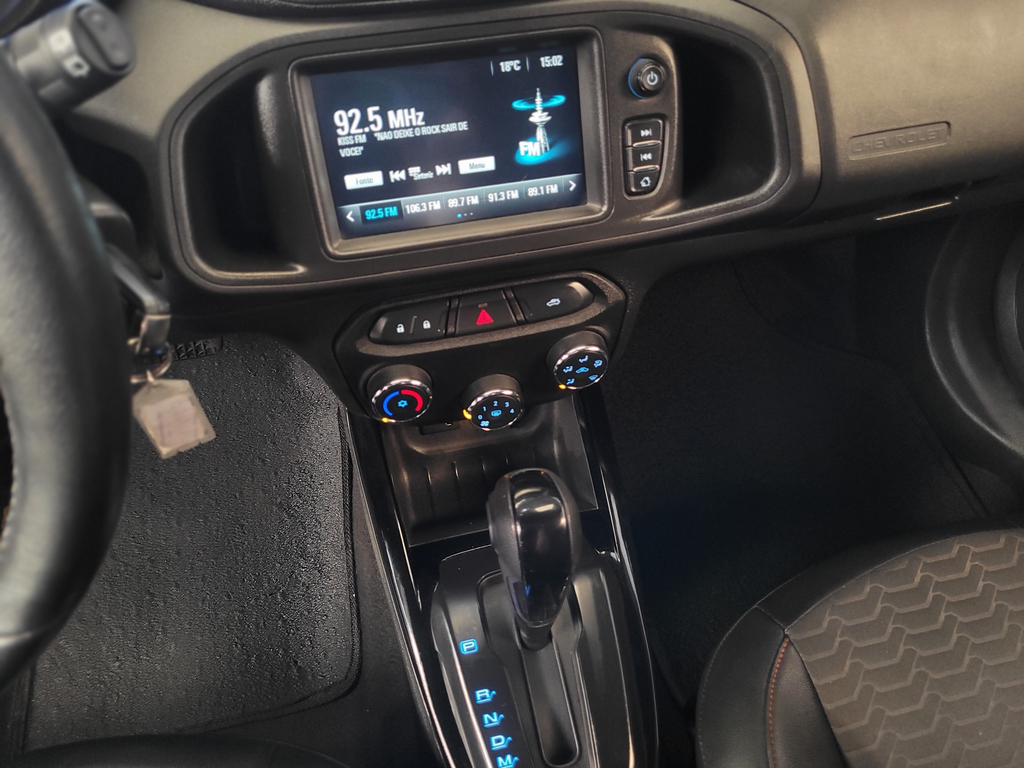 Chevrolet Onix Branco