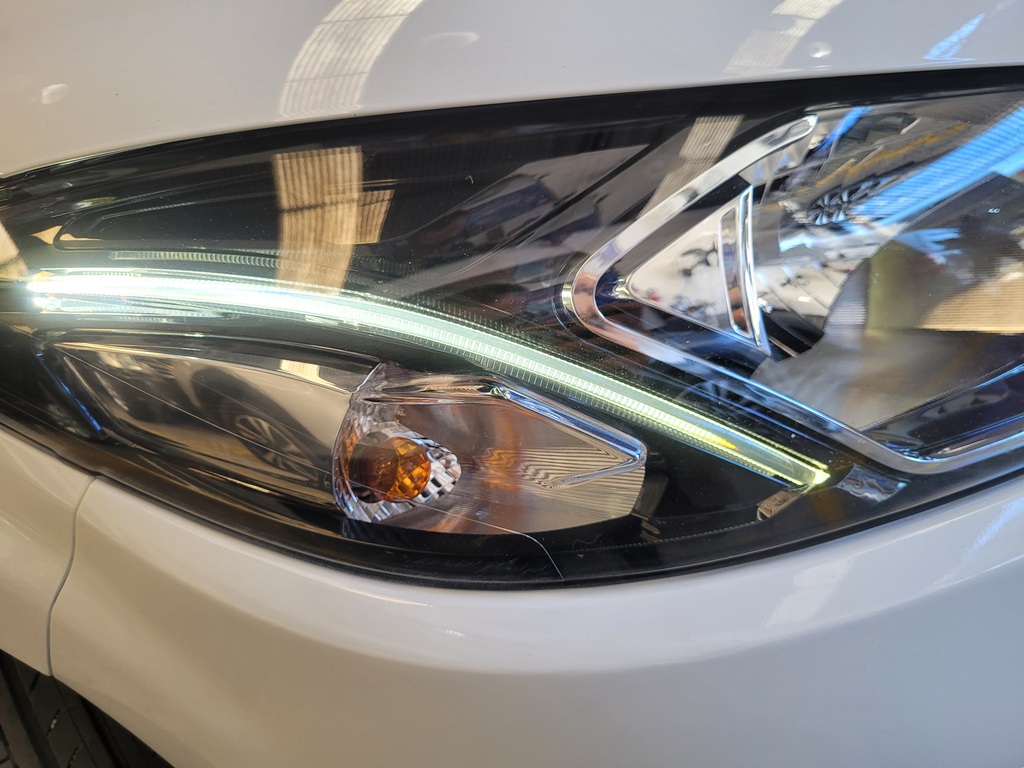 Chevrolet Onix Branco