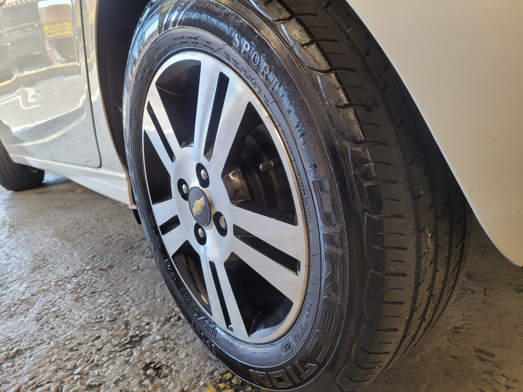 Chevrolet Onix Branco