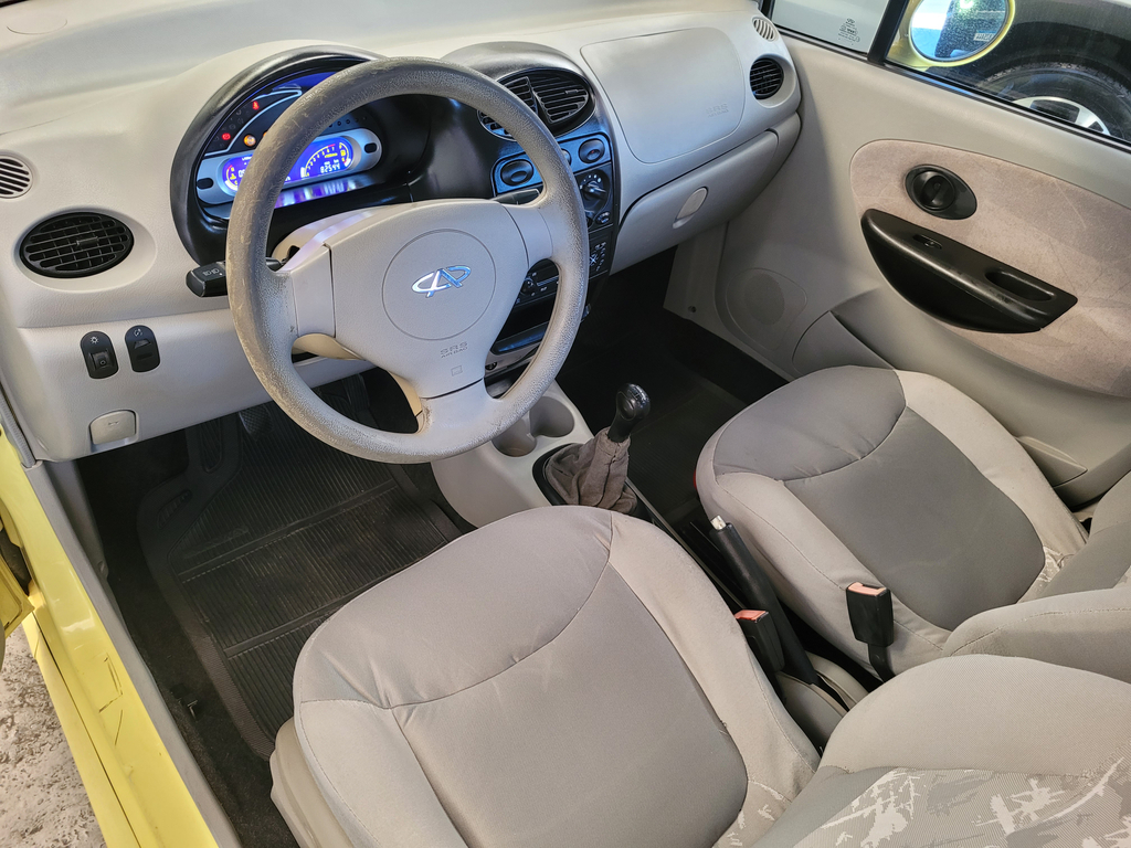 Chery QQ Amarelo