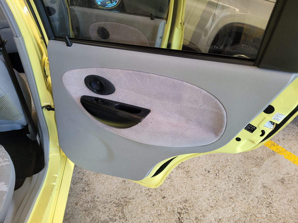 Chery QQ Amarelo