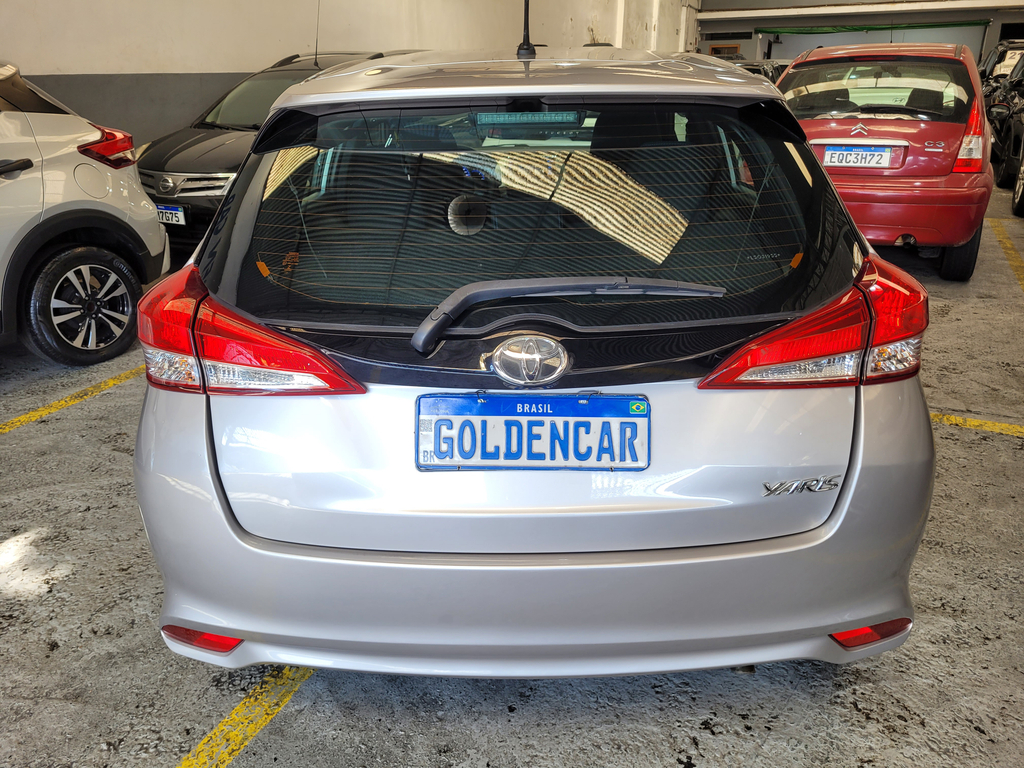 Toyota Yaris Hatch Prata