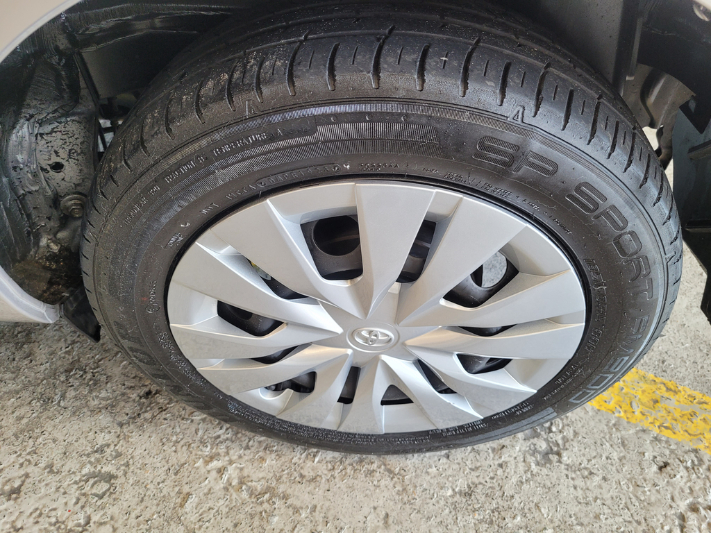 Toyota Yaris Hatch Prata