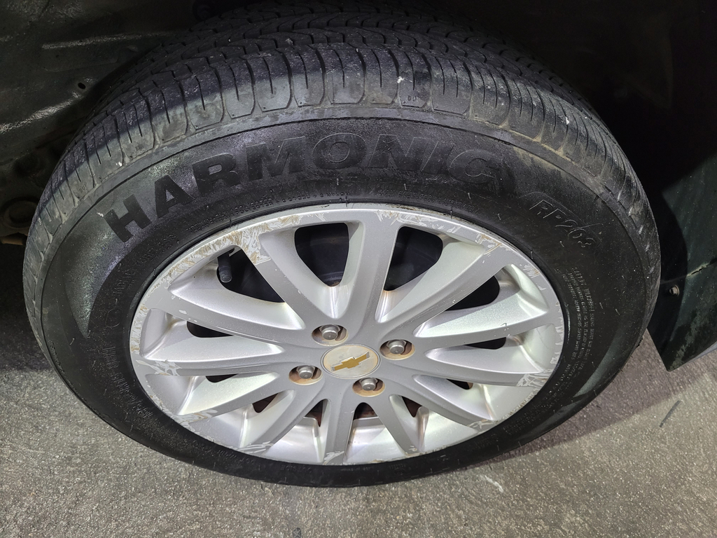 Chevrolet Spin Cinza