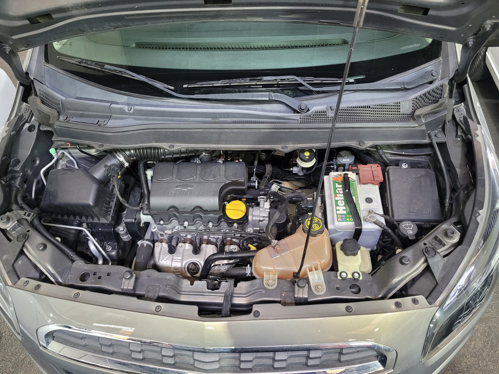 Chevrolet Spin Cinza