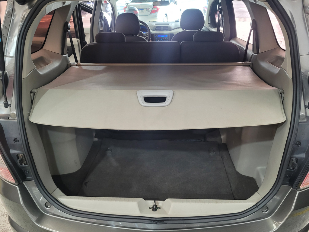 Chevrolet Spin Cinza