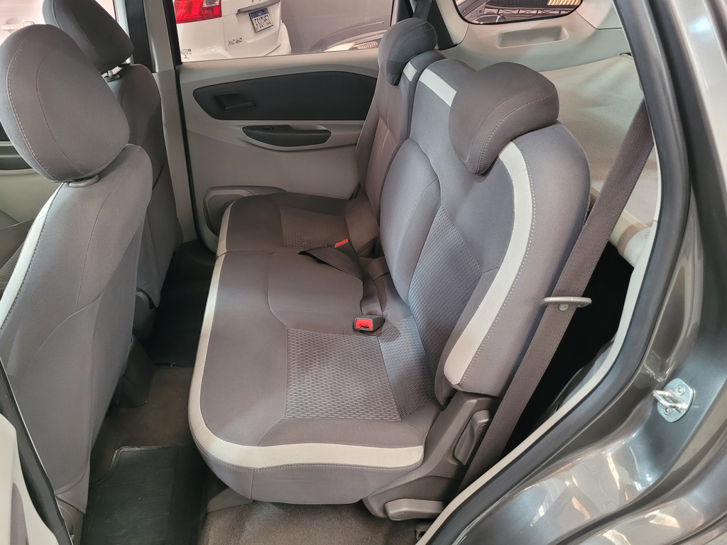 Chevrolet Spin Cinza