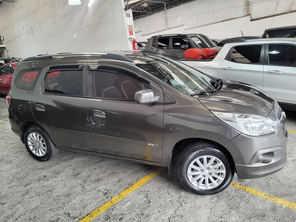 Chevrolet Spin Cinza