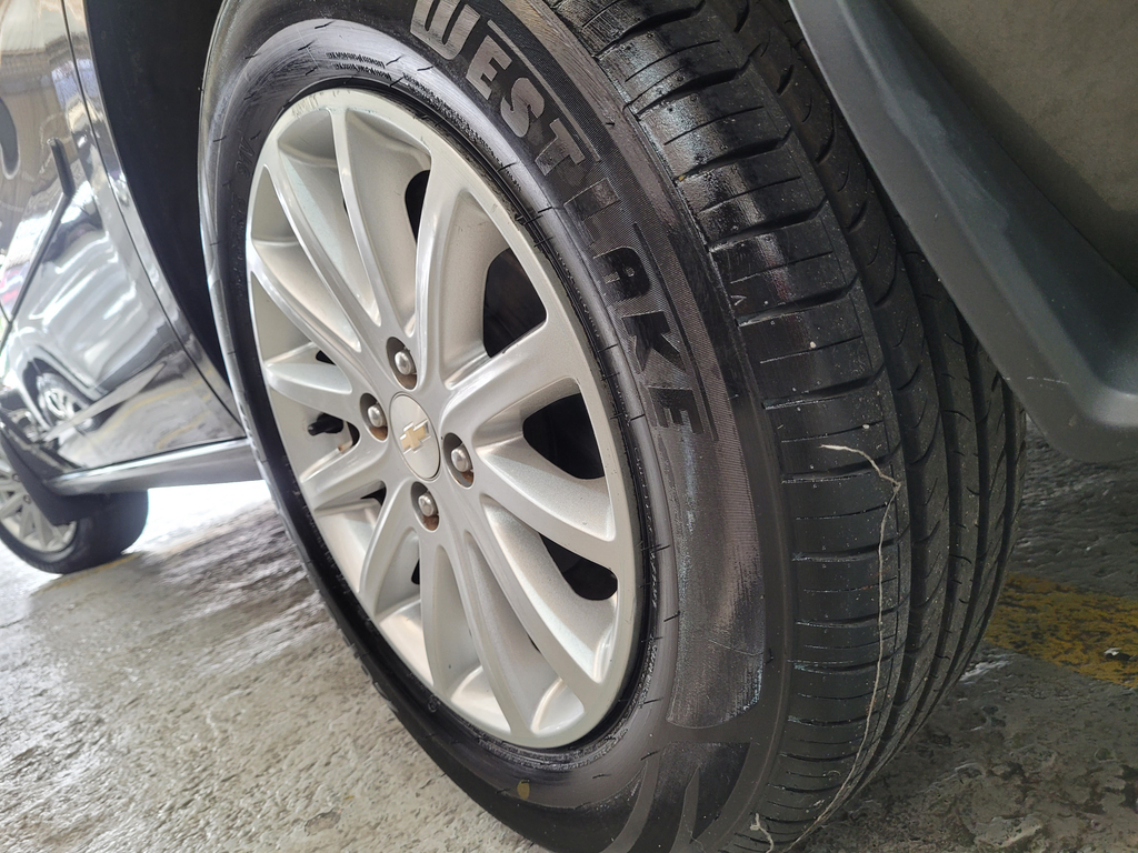 Chevrolet Spin Cinza