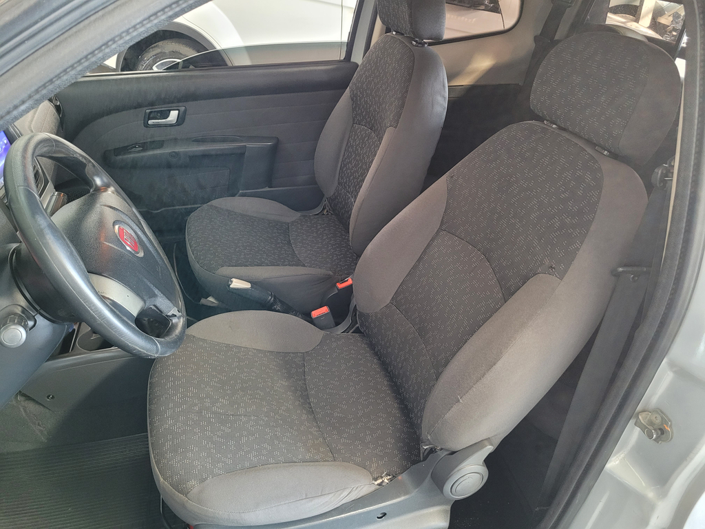 Fiat Strada Prata