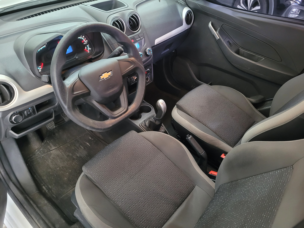 Chevrolet Montana Branco