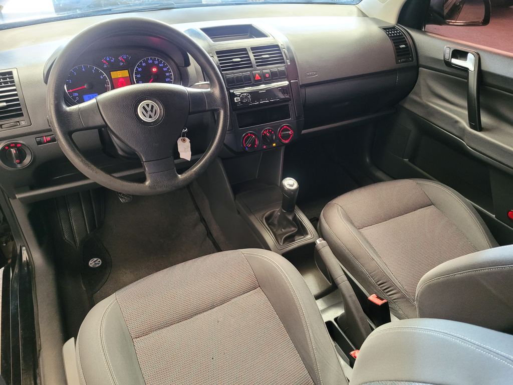 Volkswagen Polo Preto