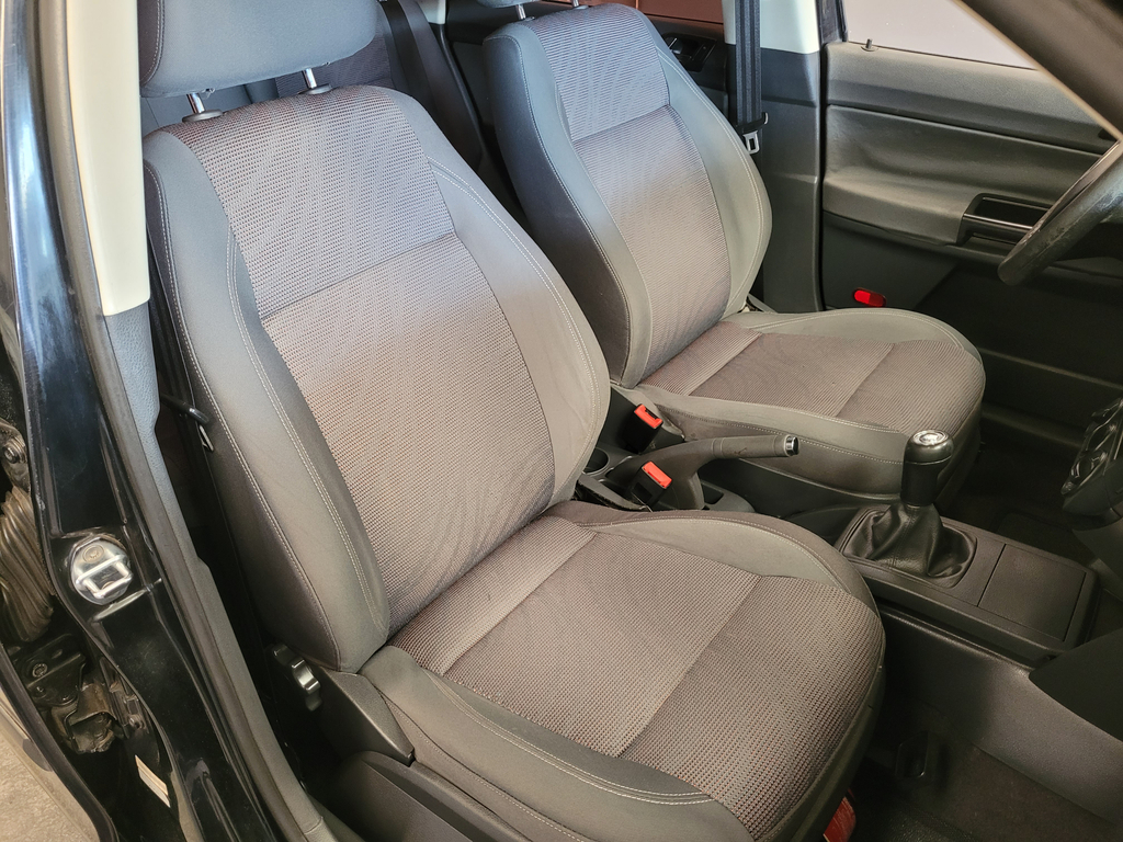 Volkswagen Polo Preto
