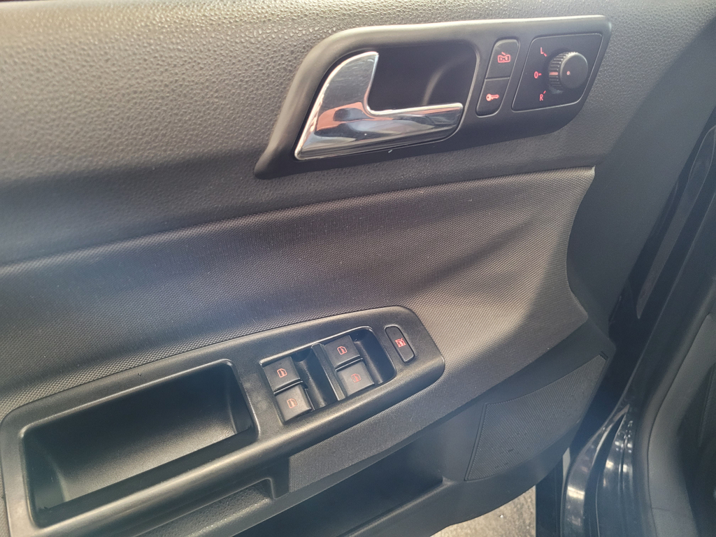 Volkswagen Polo Preto