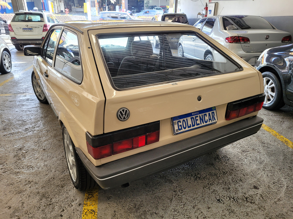 Volkswagen Gol Bege