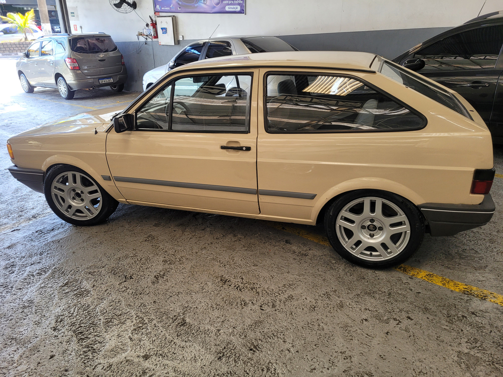 Volkswagen Gol Bege