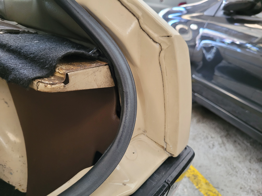 Volkswagen Gol Bege