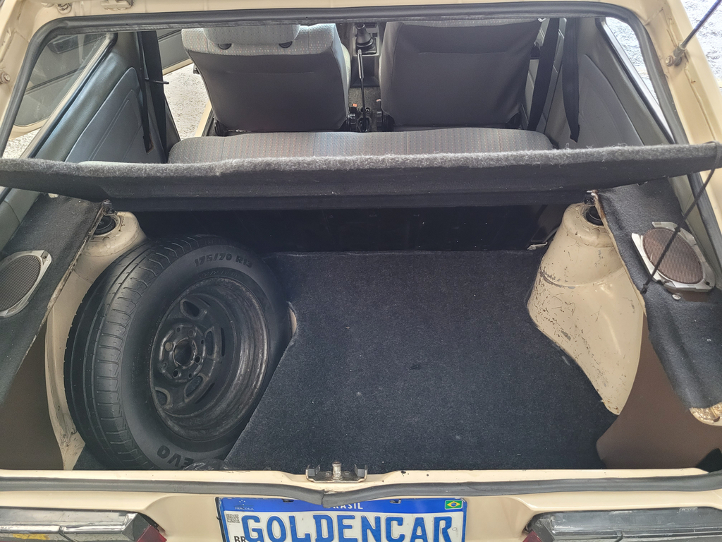 Volkswagen Gol Bege