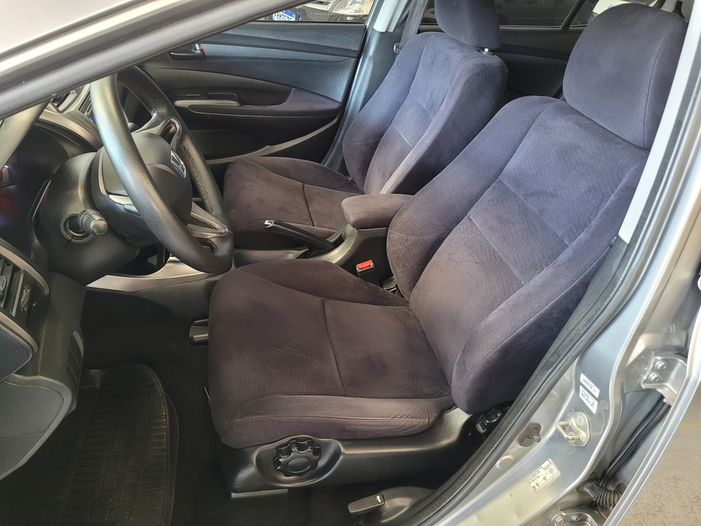 Honda City Cinza
