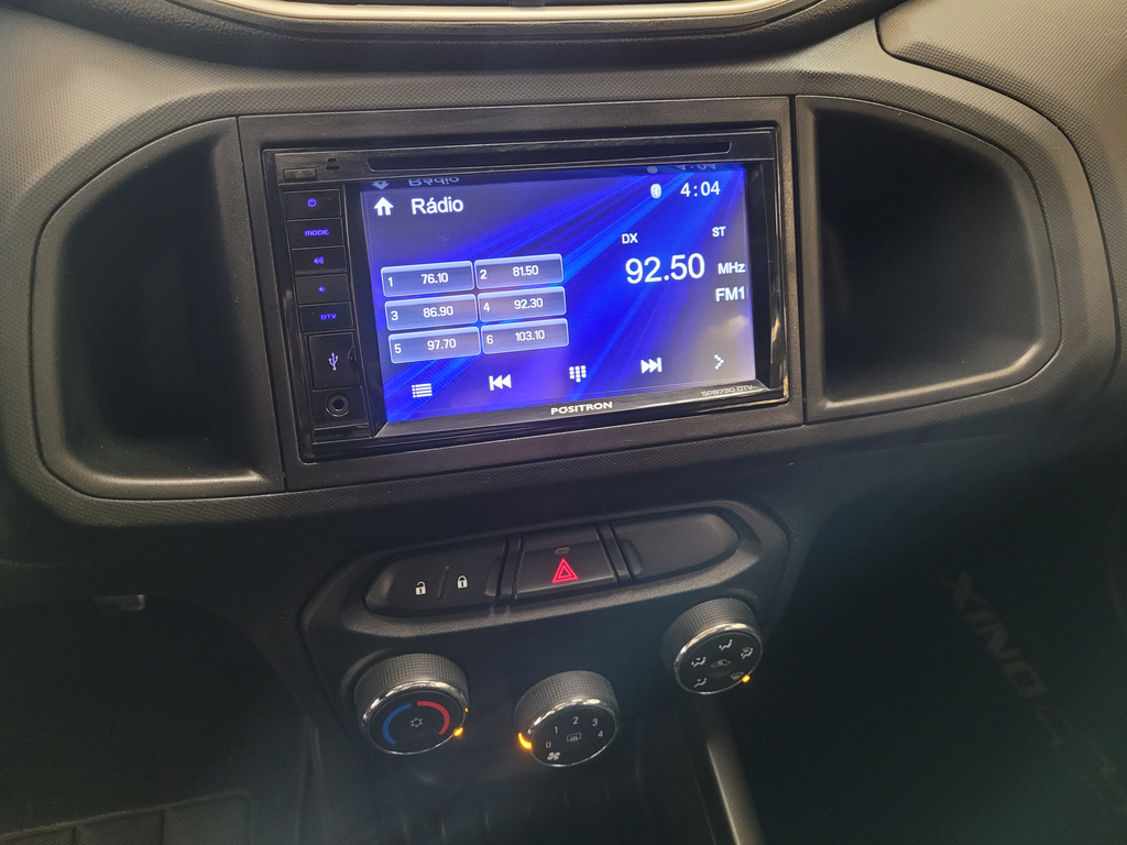 Chevrolet Onix Cinza
